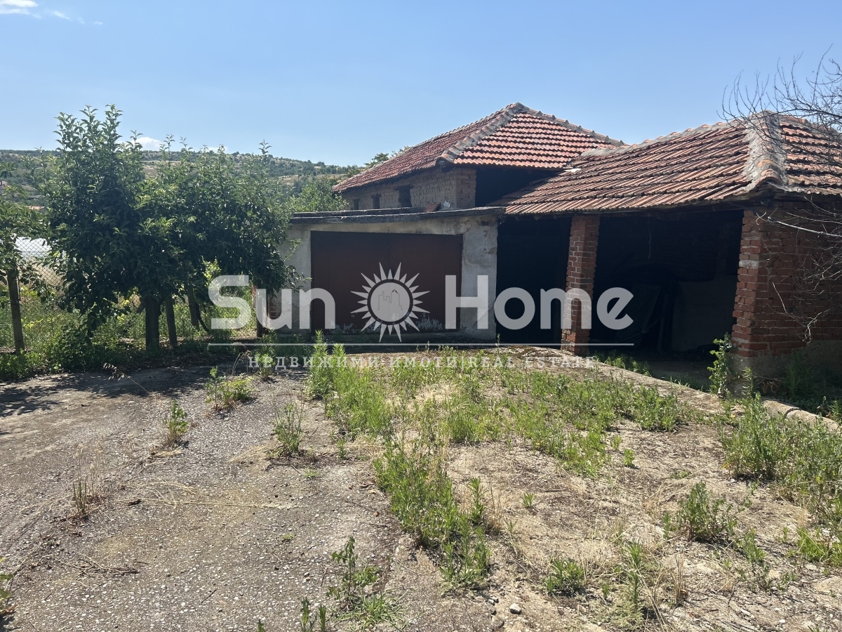 Geniş tamamlanmış 6 odalı ev ve büyük bahçe, Bulgarin köyü, Haskovo