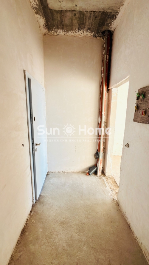 Corner Commercial Premises with High Visibility on a Main Road
