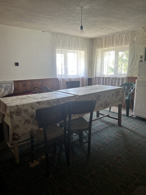 Geniş tamamlanmış 6 odalı ev ve büyük bahçe, Bulgarin köyü, Haskovo
