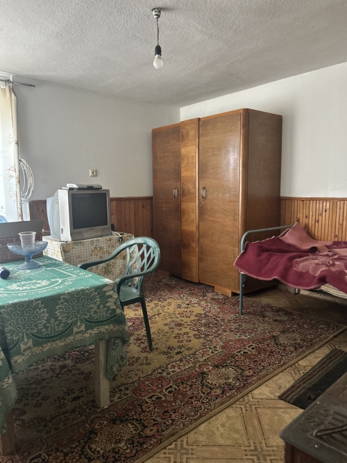 Geniş tamamlanmış 6 odalı ev ve büyük bahçe, Bulgarin köyü, Haskovo