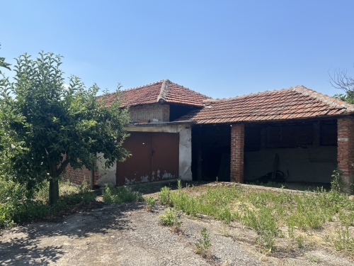 Geniş tamamlanmış 6 odalı ev ve büyük bahçe, Bulgarin köyü, Haskovo