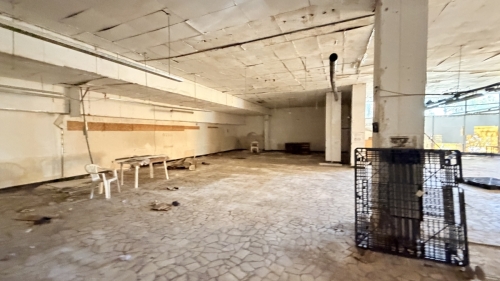 Торговый объект для ремонта в г. Харманджи - 480 кв.м, первый этаж, с парковочным местом и разрешениями.