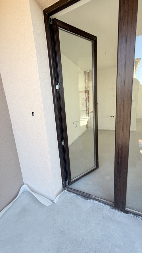 Lüks dört odalı daire Svilengrad'da - yeni inşaat, 15. Akt ile, 150.65 m², eşyasız, teraslı ve asansörlü, ayrı bir depo odası ile.