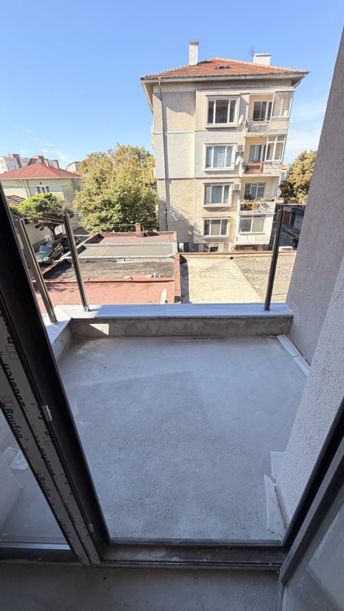 Lüks dört odalı daire Svilengrad'da - yeni inşaat, 15. Akt ile, 150.65 m², eşyasız, teraslı ve asansörlü, ayrı bir depo odası ile.