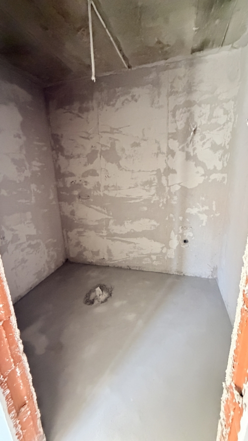 Lüks dört odalı daire Svilengrad'da - yeni inşaat, 15. Akt ile, 150.65 m², eşyasız, teraslı ve asansörlü, ayrı bir depo odası ile.