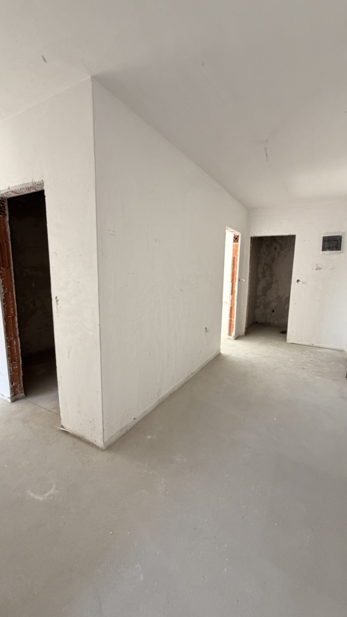 Lüks dört odalı daire Svilengrad'da - yeni inşaat, 15. Akt ile, 150.65 m², eşyasız, teraslı ve asansörlü, ayrı bir depo odası ile.