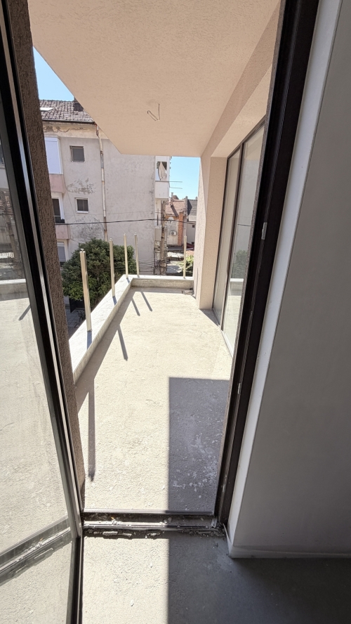 Lüks dört odalı daire Svilengrad'da - yeni inşaat, 15. Akt ile, 150.65 m², eşyasız, teraslı ve asansörlü, ayrı bir depo odası ile.