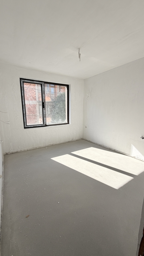 Lüks dört odalı daire Svilengrad'da - yeni inşaat, 15. Akt ile, 150.65 m², eşyasız, teraslı ve asansörlü, ayrı bir depo odası ile.