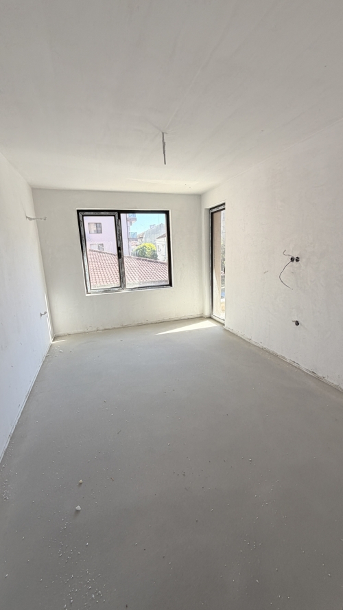 Lüks dört odalı daire Svilengrad'da - yeni inşaat, 15. Akt ile, 150.65 m², eşyasız, teraslı ve asansörlü, ayrı bir depo odası ile.