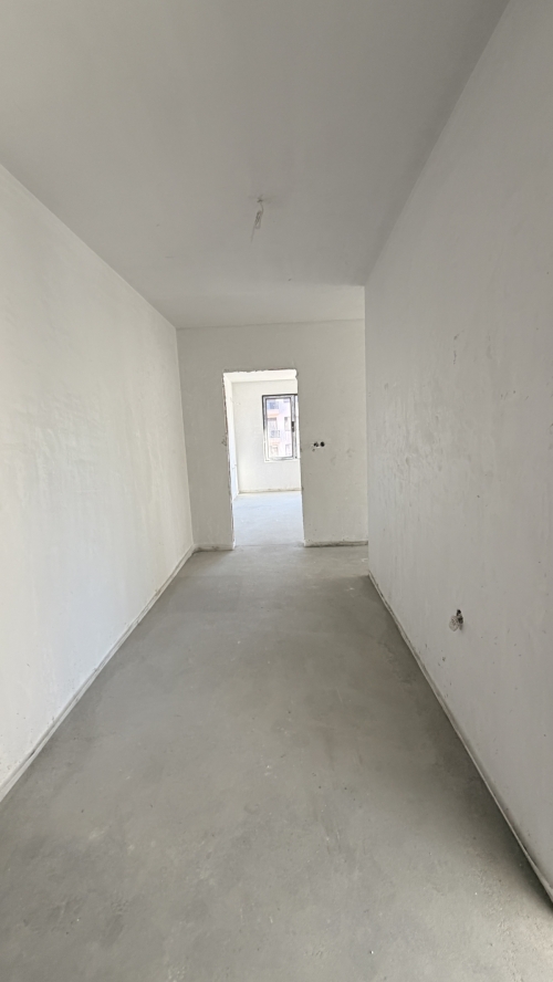 Lüks dört odalı daire Svilengrad'da - yeni inşaat, 15. Akt ile, 150.65 m², eşyasız, teraslı ve asansörlü, ayrı bir depo odası ile.