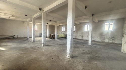 Бизнес Имот в Харманли: Завършен, 1500 кв.м, Отлична Локация