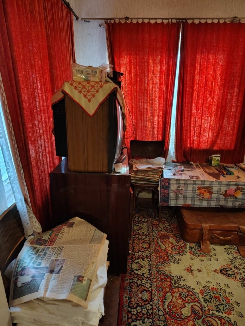 Просторна къща в Харманли с двор и удобства